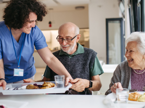 Bild på manlig sjuksköterska